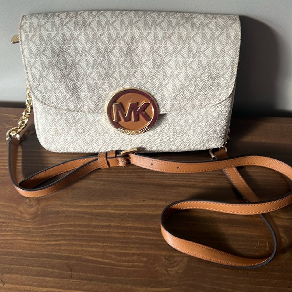 Michael Kors Crossbody Bag